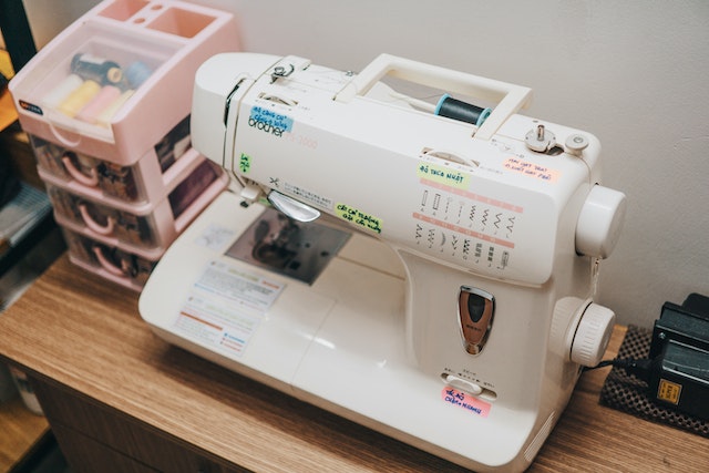 Who Invented the Sewing Machine? History, Facts & Scandals Revealed