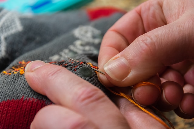 Sewing Tips for Beginners by Hand