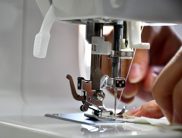 How To Sew Fleece On a Machine?